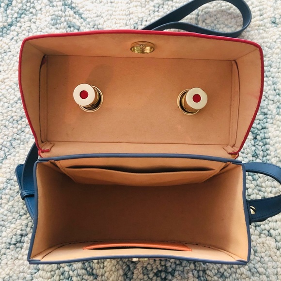 ✨Host Pick✨ Cute PECO leather crossbody bag - Picture 4 of 4